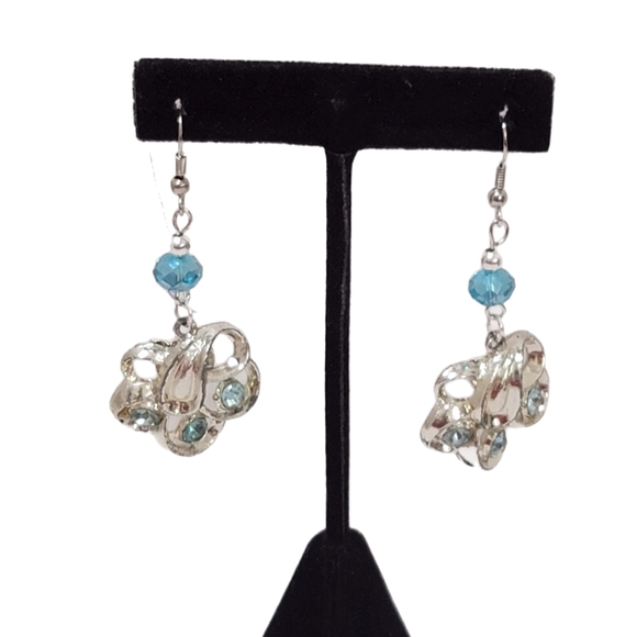 Vintage Victorian Style Silvertone Swirl Silver Blue Topaz Crystal Dang Earrings - Picture 3 of 4